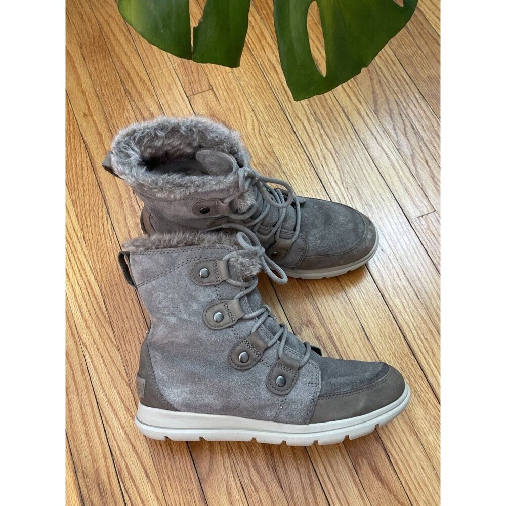 Women’s 9 Sorel Explorer Joan Waterproof Suede Lace Up Boots Gray Faux Fur Trim